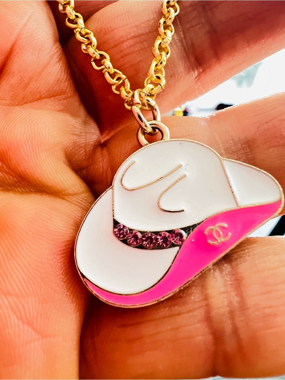 Unbranded Designer-Inspired White & Pink Hat Pendant Keychain with Gold Chain